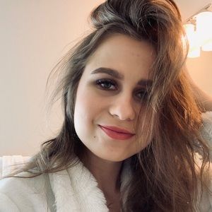 Meet your Posher, Lily